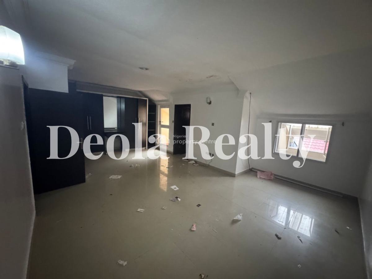 a Very Nice and Spacious 4 Bedroom Fully Serviced Terrace Duplex, Lekki Phase 1, Lekki, Lagos, Terraced Duplex for Rent