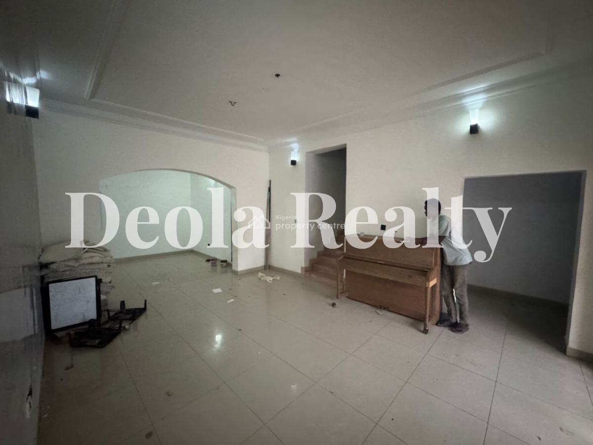 a Very Nice and Spacious 4 Bedroom Fully Serviced Terrace Duplex, Lekki Phase 1, Lekki, Lagos, Terraced Duplex for Rent