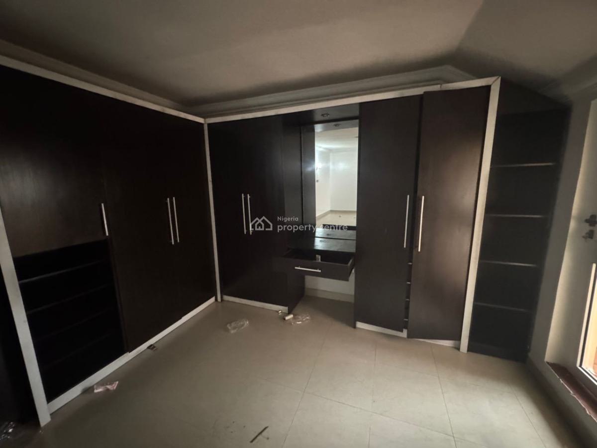 a Very Nice and Spacious 4 Bedroom Fully Serviced Terrace Duplex, Lekki Phase 1, Lekki, Lagos, Terraced Duplex for Rent