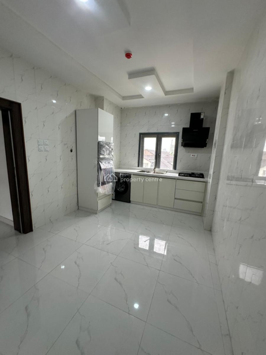 Beautifully Built  1 Bedroom Apartment with Swimming Pool, Gym and Ele, Ikoyi, Lagos, Flat / Apartment for Rent