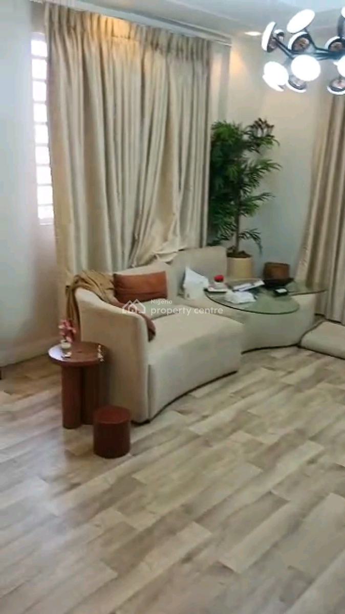 Standard and Spacious Mini Flat, Adekunle, Adekunle, Yaba, Lagos, Mini Flat (room and Parlour) for Rent