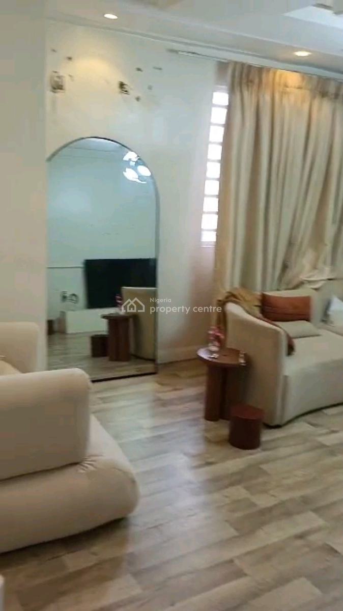Standard and Spacious Mini Flat, Adekunle, Adekunle, Yaba, Lagos, Mini Flat (room and Parlour) for Rent