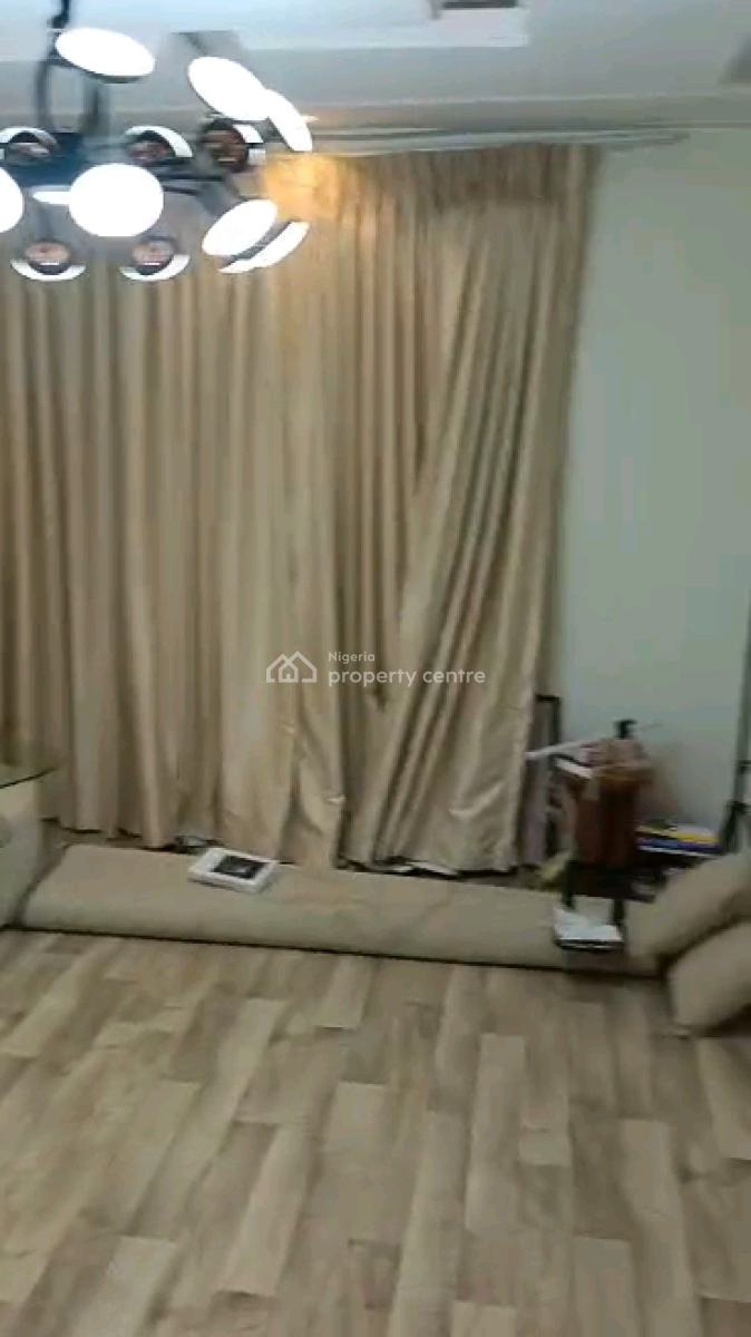 Standard and Spacious Mini Flat, Adekunle, Adekunle, Yaba, Lagos, Mini Flat (room and Parlour) for Rent