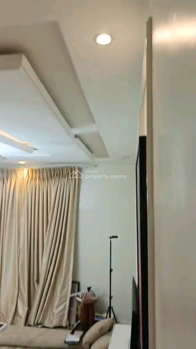 Standard and Spacious Mini Flat, Adekunle, Adekunle, Yaba, Lagos, Mini Flat (room and Parlour) for Rent