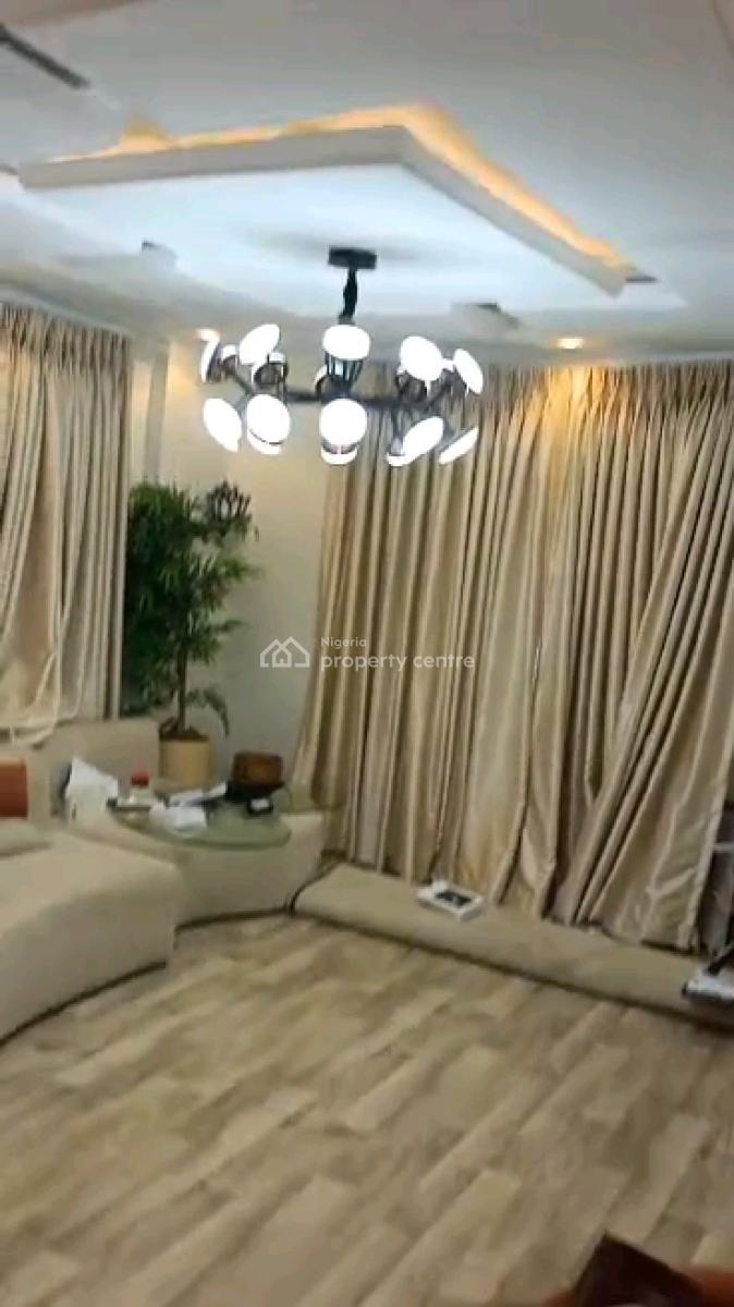 Standard and Spacious Mini Flat, Adekunle, Adekunle, Yaba, Lagos, Mini Flat (room and Parlour) for Rent