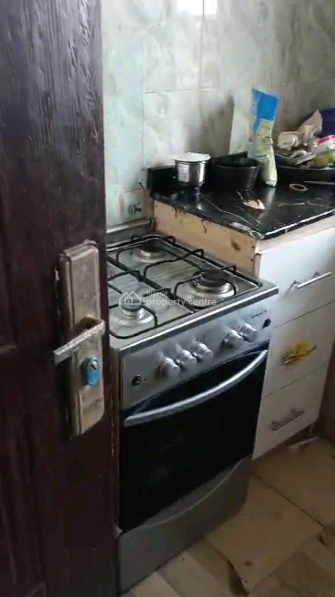 Standard and Spacious Mini Flat, Adekunle, Adekunle, Yaba, Lagos, Mini Flat (room and Parlour) for Rent