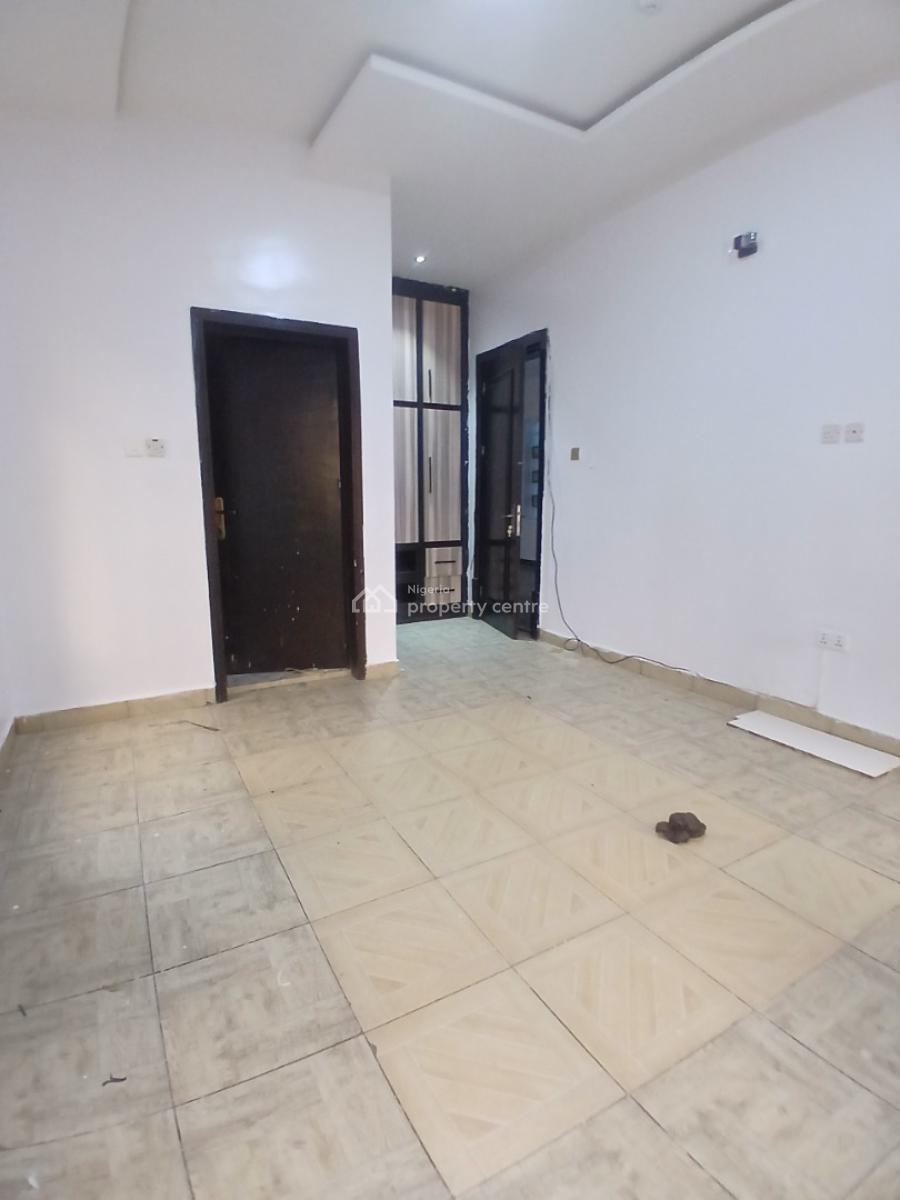 Fully Serviced and a Refurbished 3 Bedroom Terrace Duplex, Lekki Phase 1, Lekki Phase 1, Lekki, Lagos, Terraced Duplex for Rent