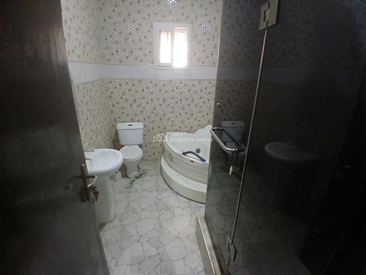 Fully Serviced and a Refurbished 3 Bedroom Terrace Duplex, Lekki Phase 1, Lekki Phase 1, Lekki, Lagos, Terraced Duplex for Rent