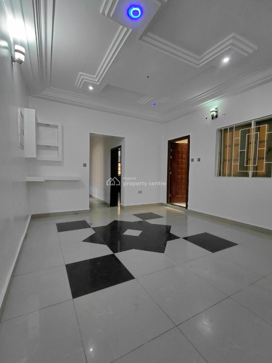 Neatly Finished Spacious 3 Bedroom Apartment, Lekki Phase 1, Lekki, Lagos, Flat / Apartment for Rent