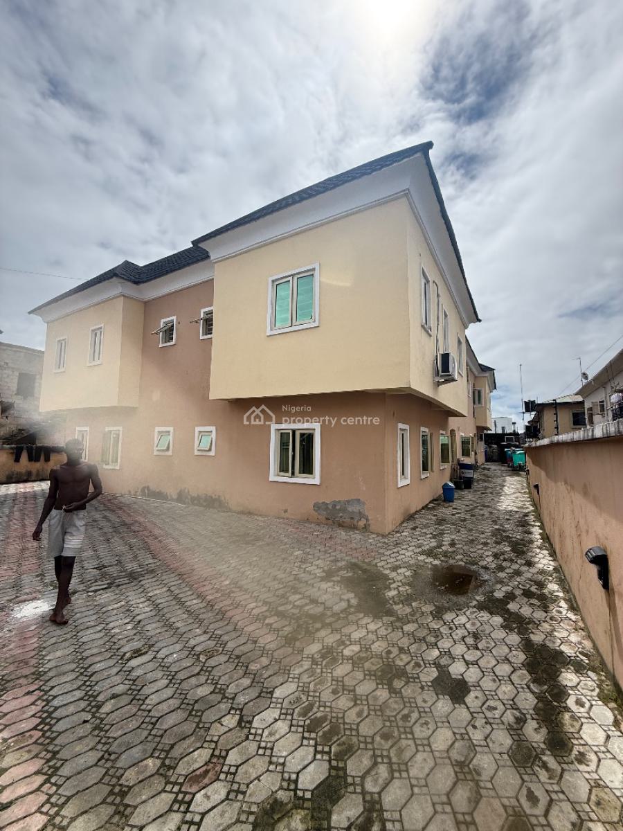 Spacious 3bedroom Block of Flats, Thomas Estate, Ajiwe, Ajah, Lagos, Flat / Apartment for Sale