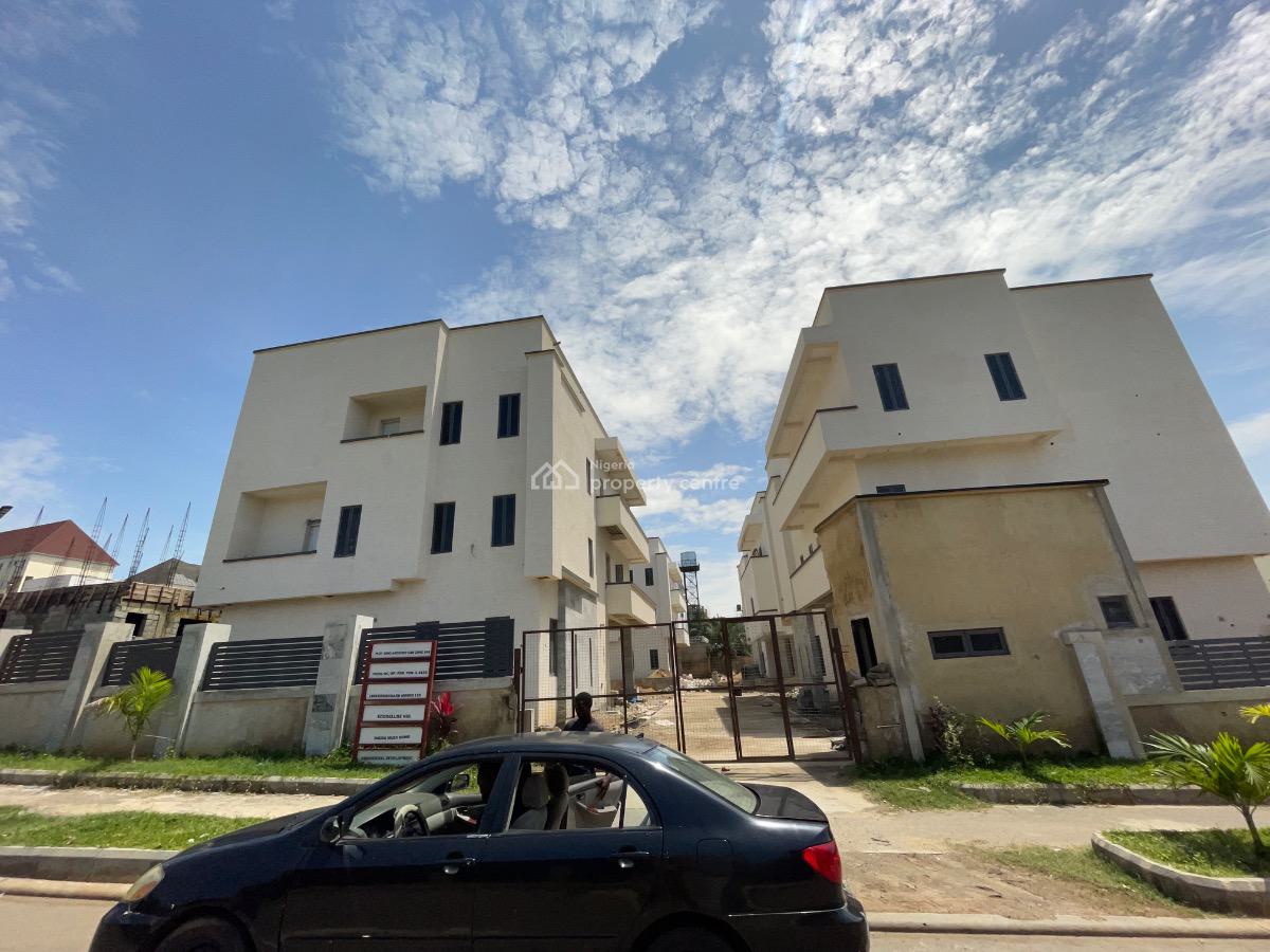 5-bedroom Duplex with 2 Living Rooms, Lounge, and Attached Bq, Guzape Plot 2800, Guzape District, Abuja, Detached Duplex for Sale