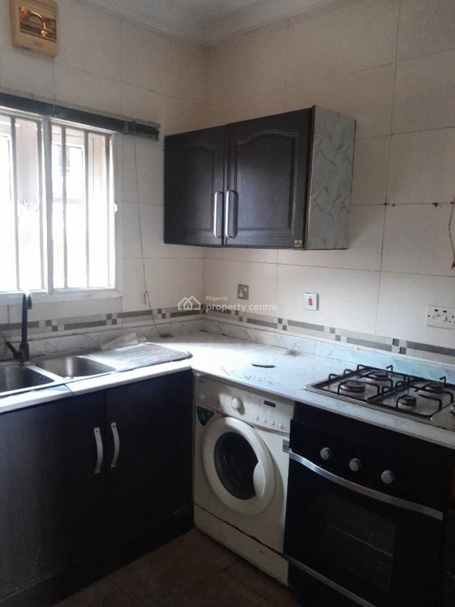Three Bedroom Luxury Apartment with Bq, Inside an Estate Ajah, Osapa, Lekki, Lagos, Flat / Apartment for Rent