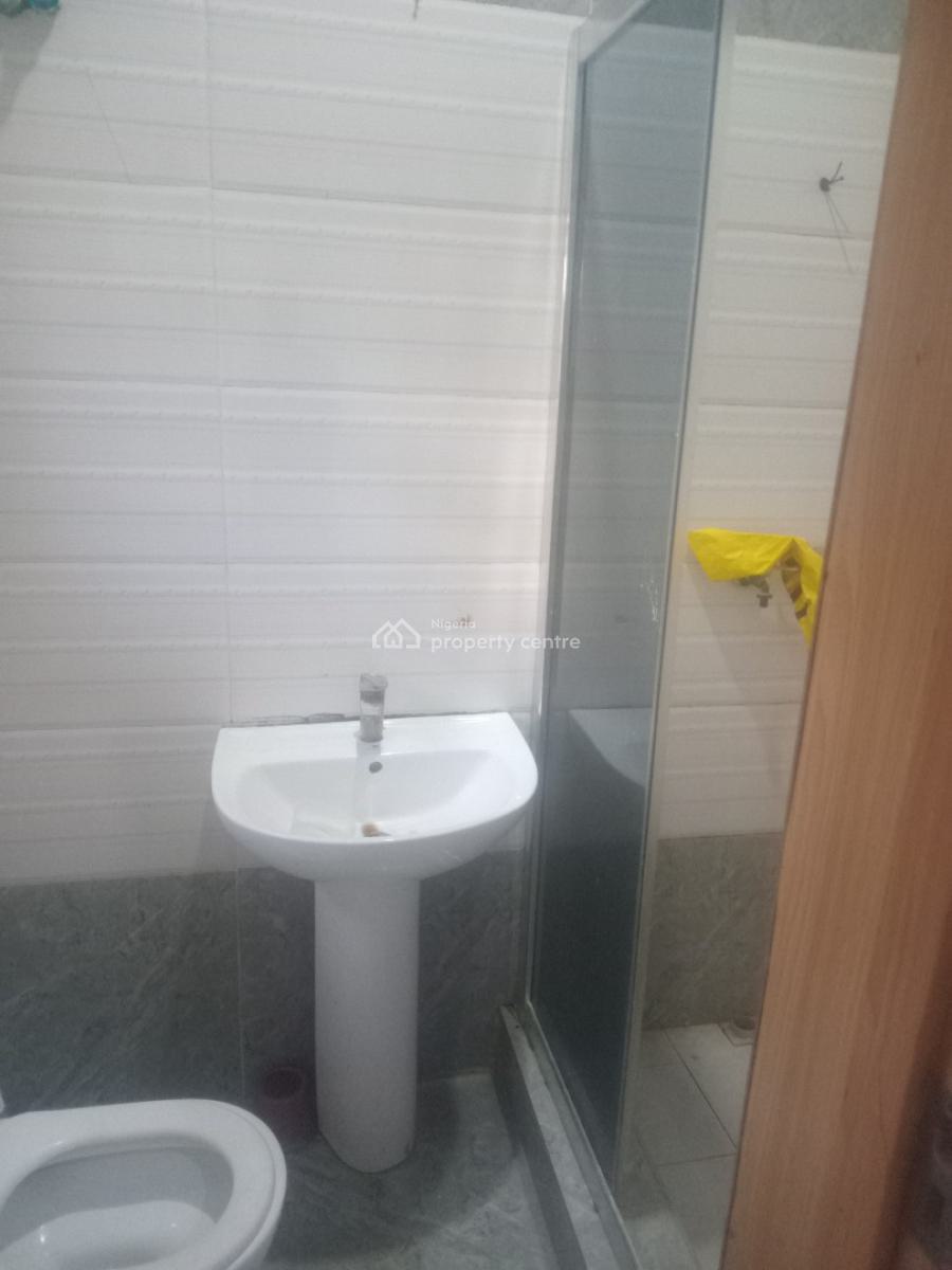 a Luxurious Self Contained Apartment with Shared Kitchen, Chevron Drive, Lekki, Lagos, Self Contain (single Rooms) for Rent