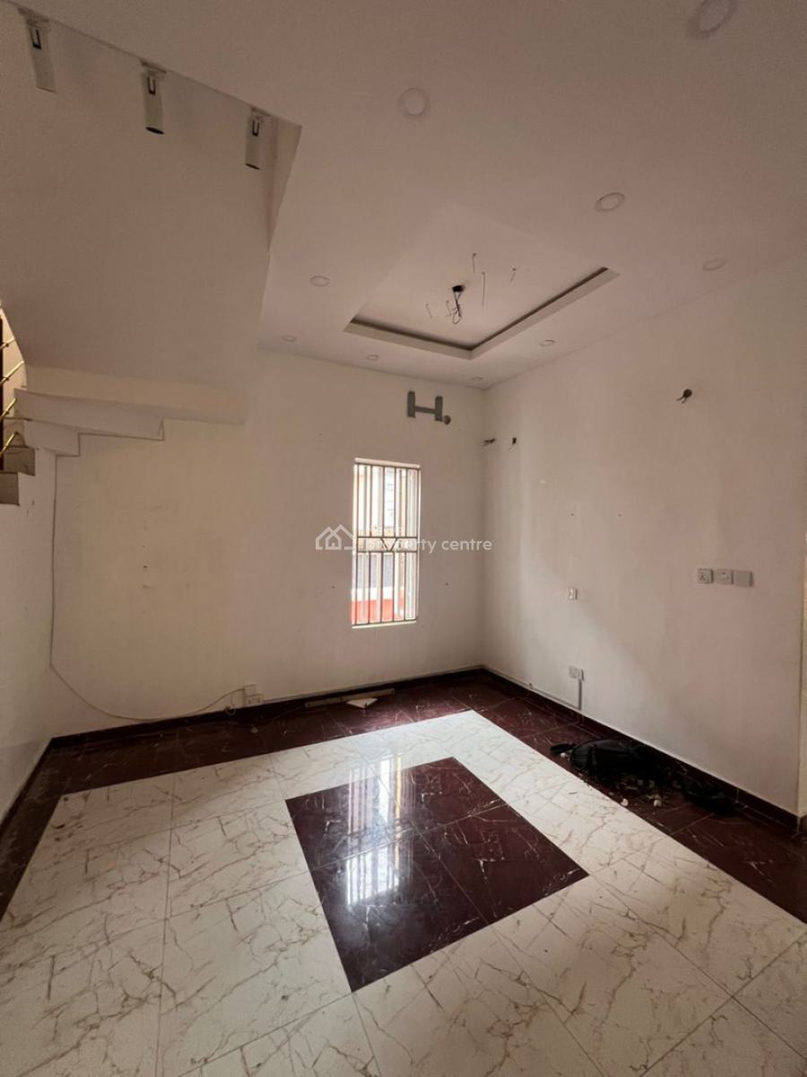 1 Bedroom Min Flat in Chevron Lekki, Bera  Estate Chevron, Lekki, Lagos, Mini Flat (room and Parlour) for Rent