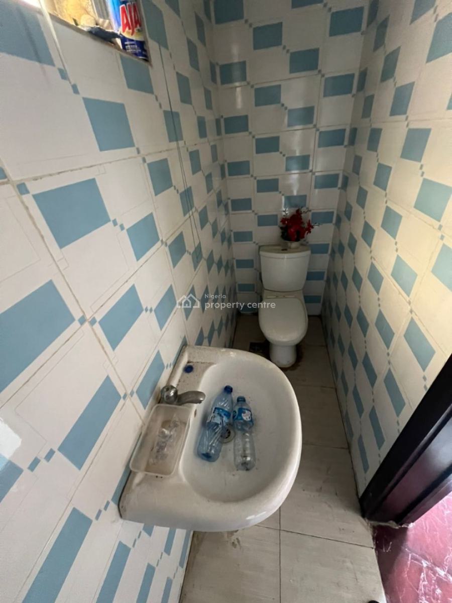 1 Bedroom Min Flat in Chevron Lekki, Bera  Estate Chevron, Lekki, Lagos, Mini Flat (room and Parlour) for Rent
