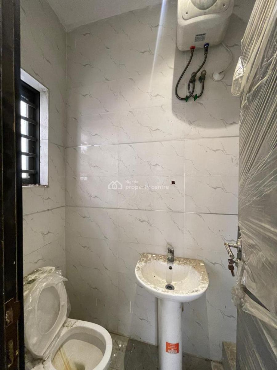 1 Room Shared Apartment in Ologolo, Ologolo Lekki, Ologolo, Lekki, Lagos, Flat / Apartment for Rent