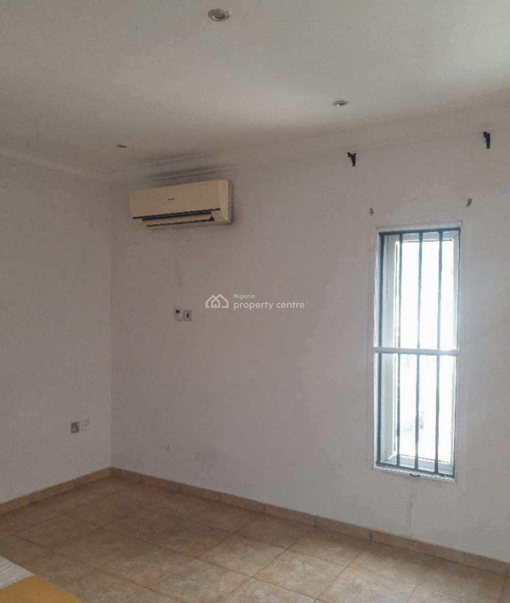 3 Bedroom Terrace Duplex with B.q, Osapa, Lekki, Lagos, Terraced Duplex for Rent