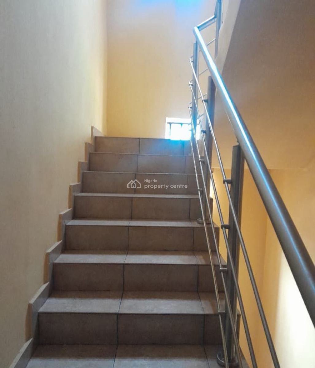3 Bedroom Terrace Duplex with B.q, Osapa, Lekki, Lagos, Terraced Duplex for Rent