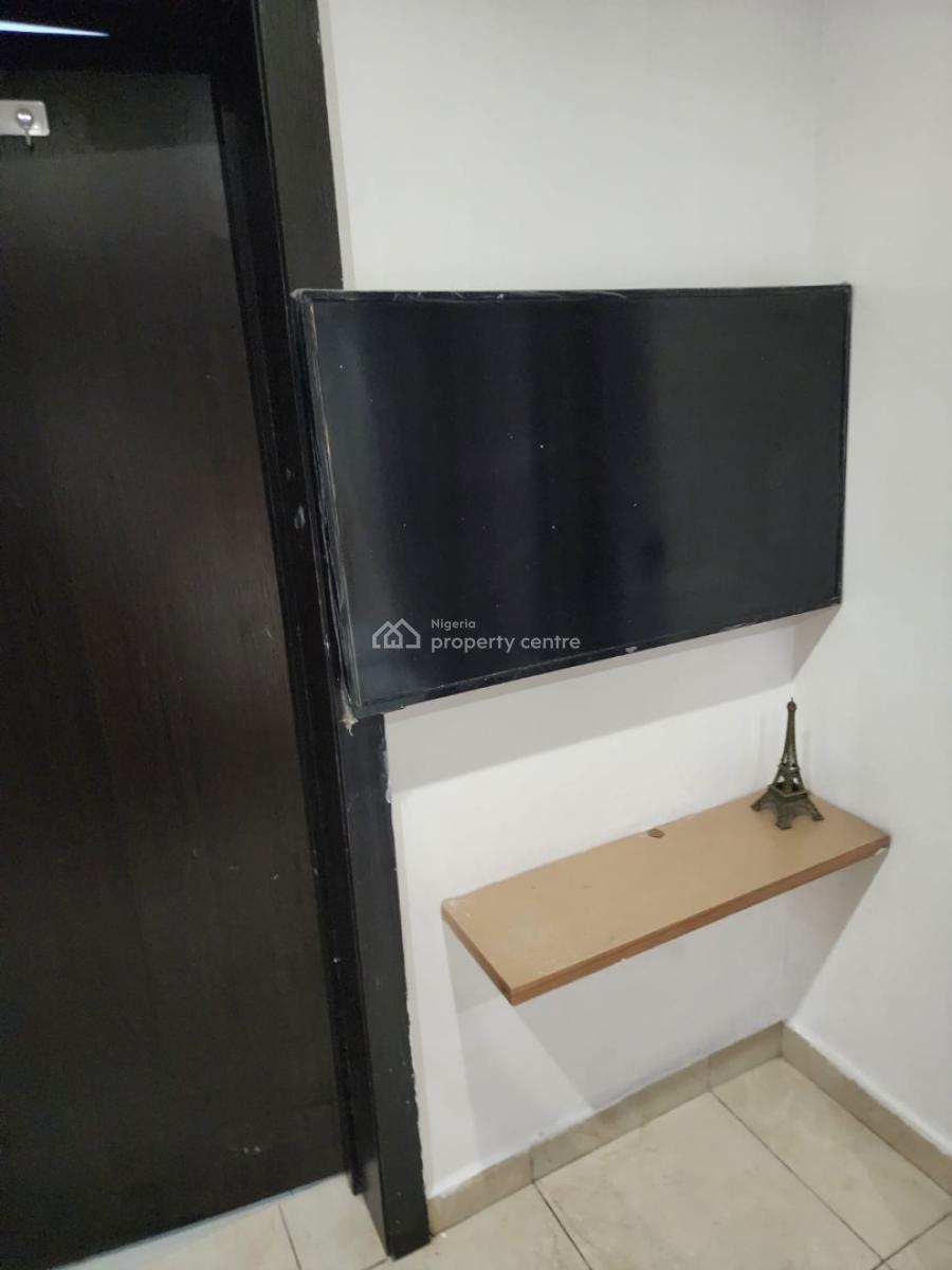 2 Bedroom Furnished Apartment, Off Whitesands Avenue, Lekki Phase 1, Lekki, Lagos, Flat / Apartment for Rent