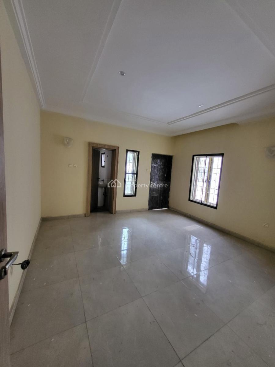 Affordable 4 Bedroom Semi-detached Duplex with Bq, Guzape District, Abuja, Semi-detached Duplex for Sale