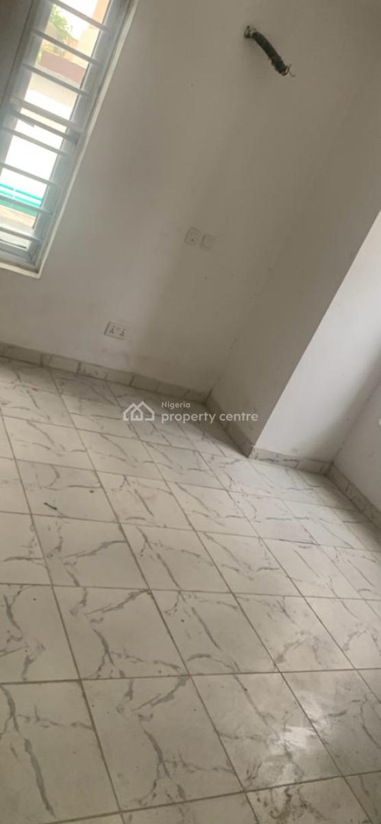 Spacious 2 Bedroom Flat, Osapa, Lekki, Lagos, Flat / Apartment for Rent