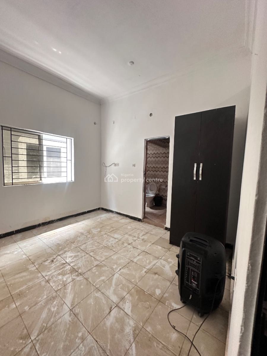 Renovated 3bedroom Flat, Salem, Ilasan, Lekki, Lagos, Flat / Apartment for Rent