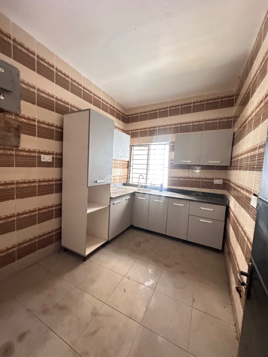 Renovated 3bedroom Flat, Salem, Ilasan, Lekki, Lagos, Flat / Apartment for Rent