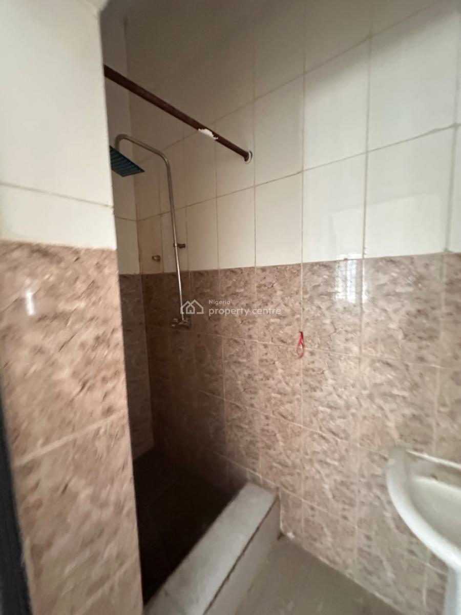 Renovated 3bedroom Flat, Salem, Ilasan, Lekki, Lagos, Flat / Apartment for Rent