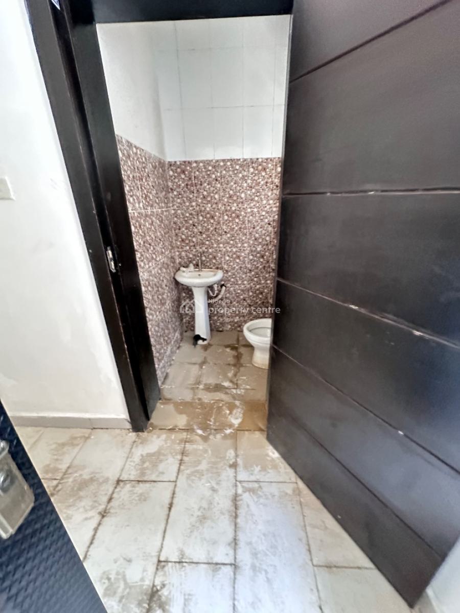 Renovated 3bedroom Flat, Salem, Ilasan, Lekki, Lagos, Flat / Apartment for Rent