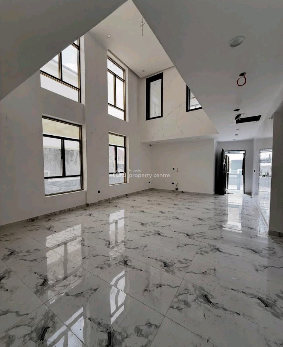 Luxury Living Redefined in Guzape, Abuja! 6-bedroom Ful, Guzape District, Abuja, House for Sale