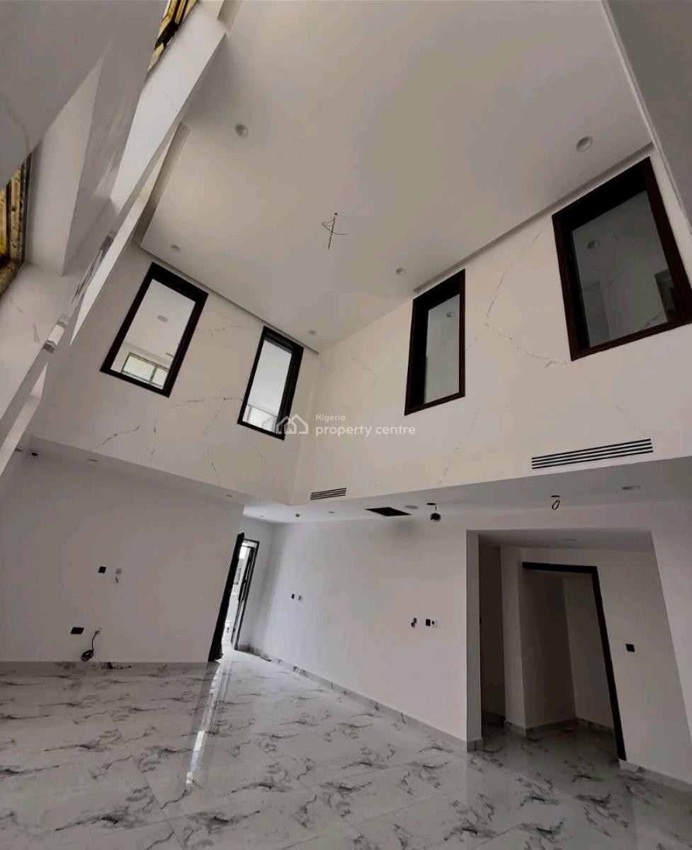 Luxury Living Redefined in Guzape, Abuja! 6-bedroom Ful, Guzape District, Abuja, House for Sale
