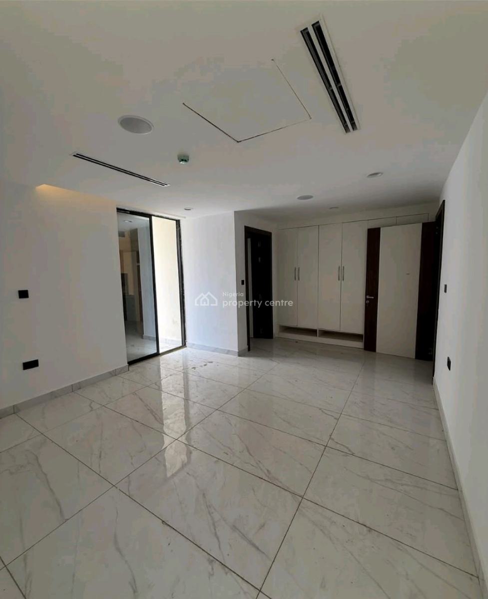Luxury Living Redefined in Guzape, Abuja! 6-bedroom Ful, Guzape District, Abuja, House for Sale