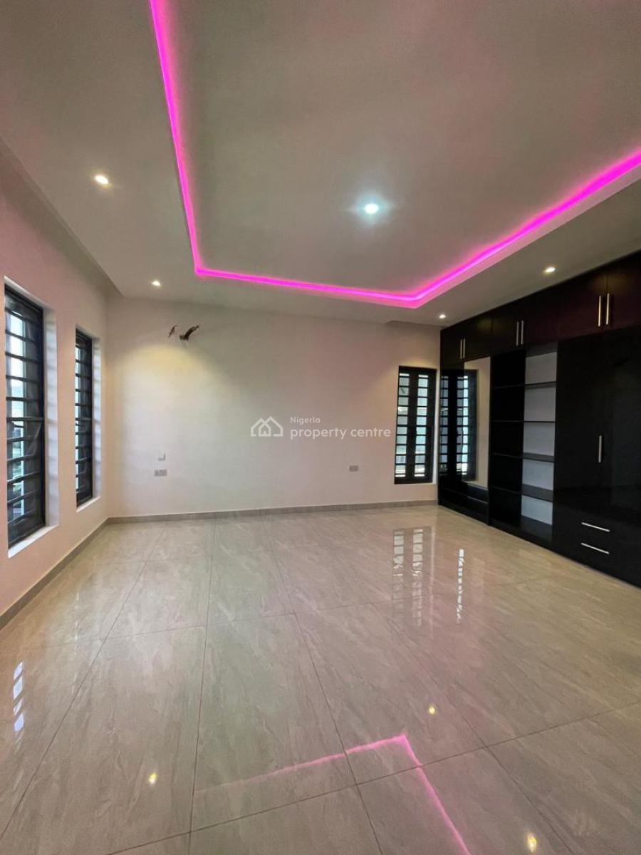 Beautifully Built 3 Bedroom Apartment with an Elevator, and Bq, Ikate, Ikate, Lekki, Lagos, Flat / Apartment for Sale
