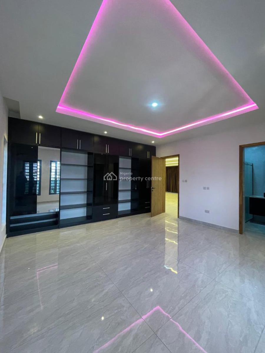 Beautifully Built 3 Bedroom Apartment with an Elevator, and Bq, Ikate, Ikate, Lekki, Lagos, Flat / Apartment for Sale