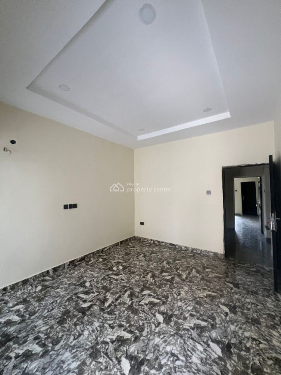 Very Distress 4bedroom Terrace Duplex in Guzape, Guzape District, Abuja, Terraced Duplex for Sale