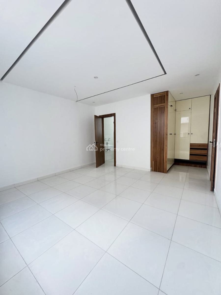 1 Bedroom, Elevator, Swimming Pool, Spacious Living, Refigerator, Lekki Phase 1, Lekki, Lagos, Flat / Apartment for Sale