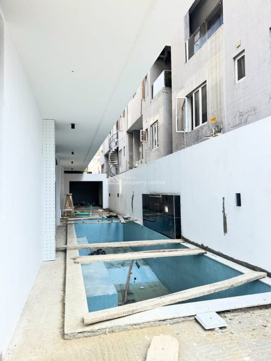1 Bedroom, Elevator, Swimming Pool, Spacious Living, Refigerator, Lekki Phase 1, Lekki, Lagos, Flat / Apartment for Sale