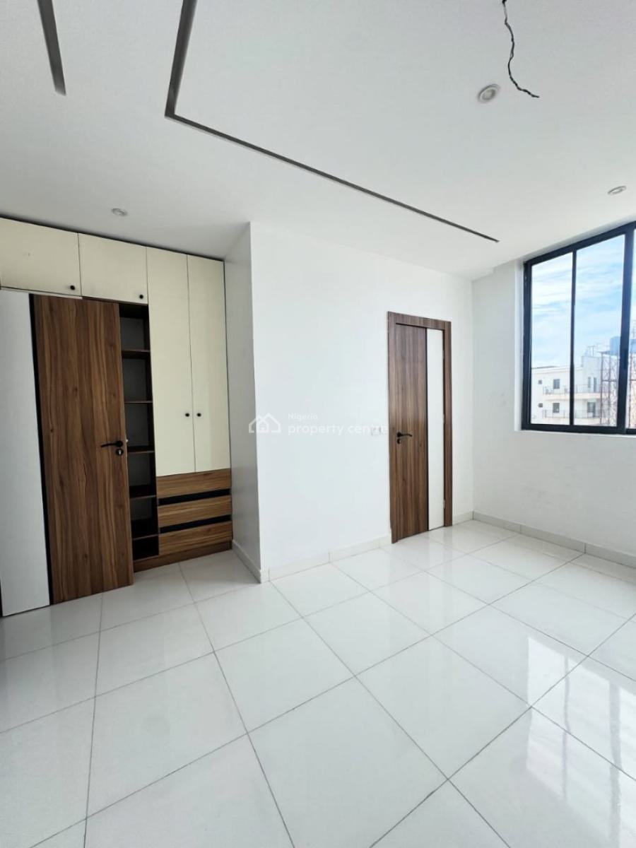 1 Bedroom, Elevator, Swimming Pool, Spacious Living, Refigerator, Lekki Phase 1, Lekki, Lagos, Flat / Apartment for Sale