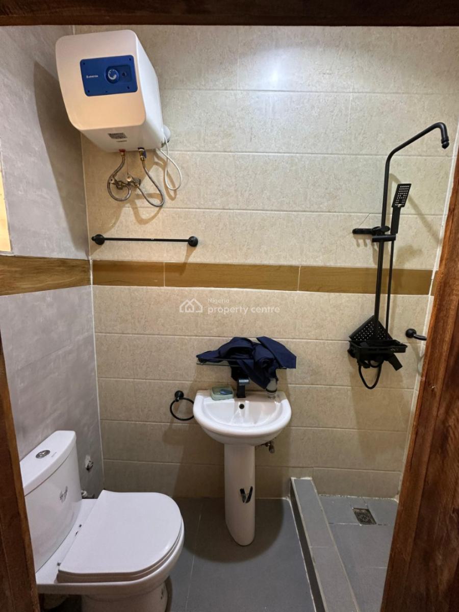 2-bedroom Apartment, Ologolo Lekki, Lekki, Lagos, Flat / Apartment for Rent