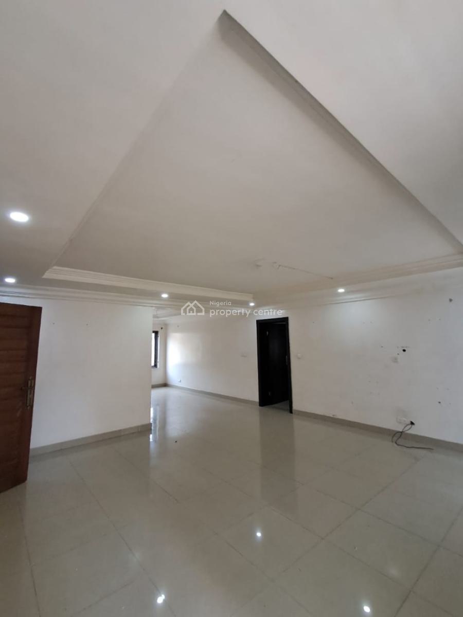 Excellent Spacious 3-bedroom Flat, Osapa, Lekki, Lagos, Flat / Apartment for Rent