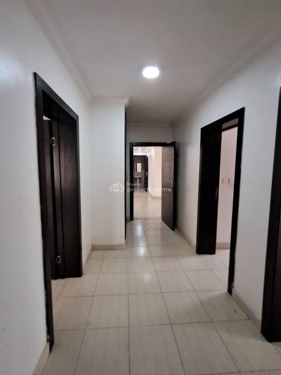 Excellent Spacious 3-bedroom Flat, Osapa, Lekki, Lagos, Flat / Apartment for Rent