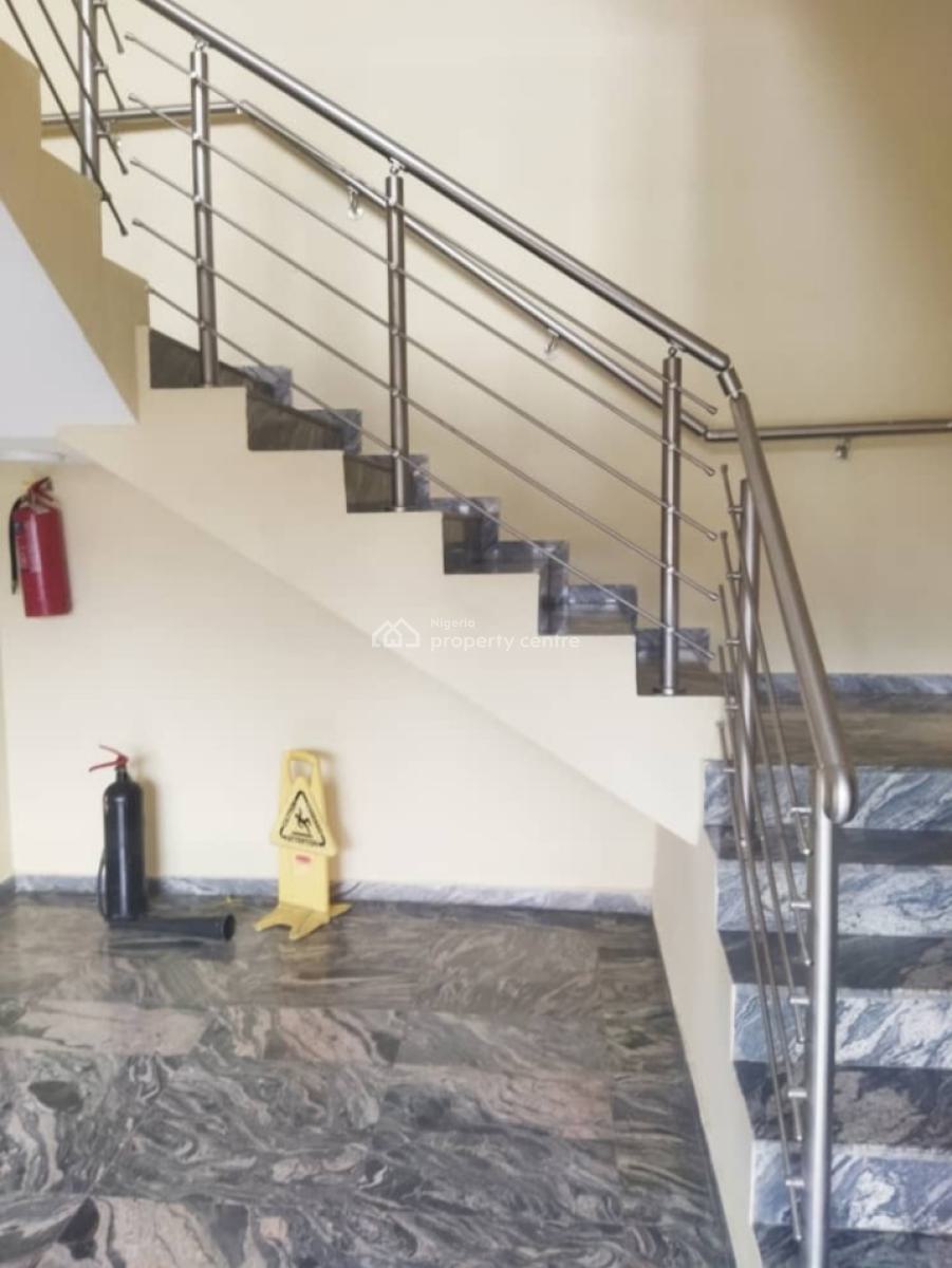 Spacious 3bed Apartment with an Ensuite Bq, Victoria Island (vi), Lagos, Flat / Apartment for Rent