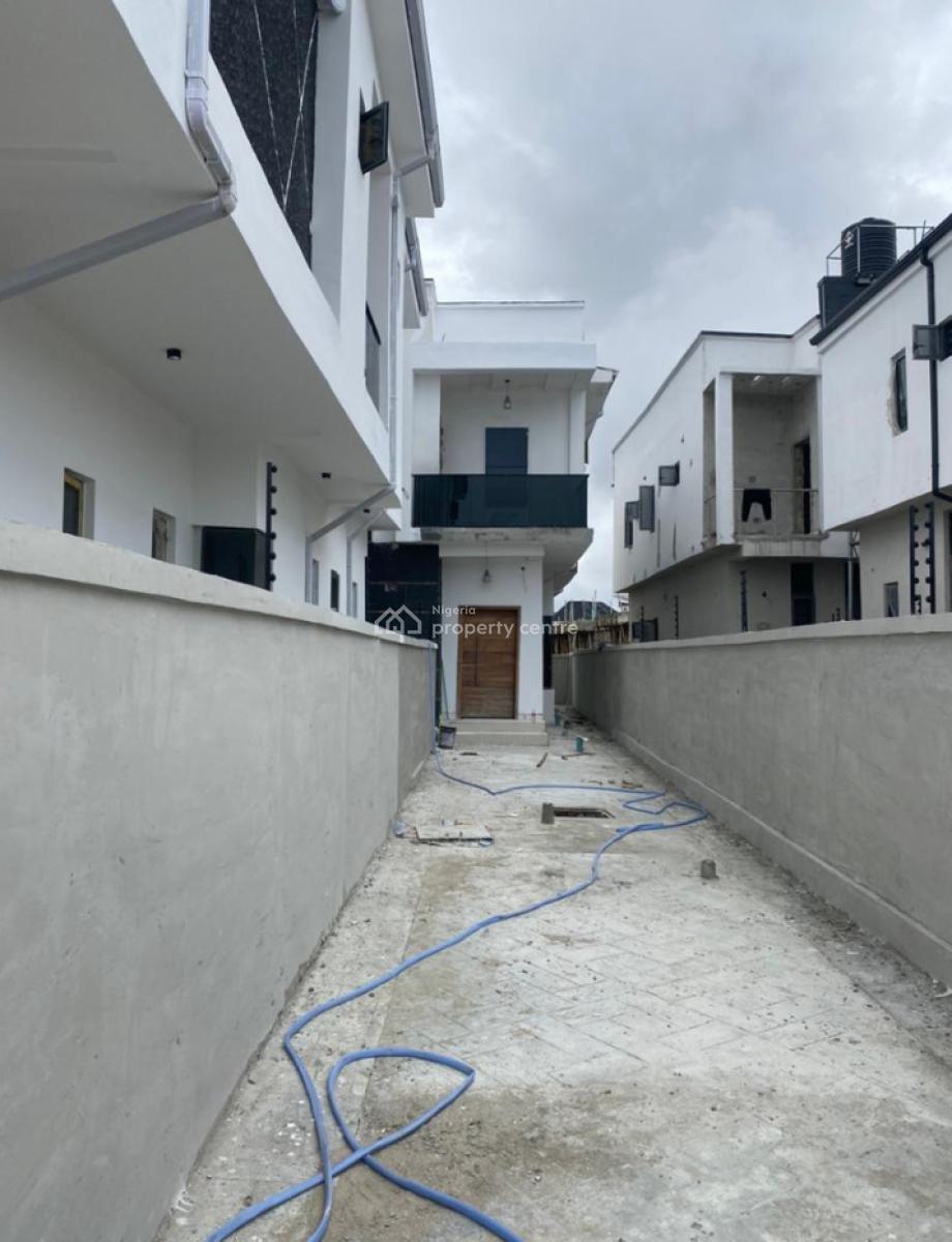 4 Bedroom Semi Detached with Bq, Ologolo, Ologolo, Lekki, Lagos, Semi-detached Duplex for Sale