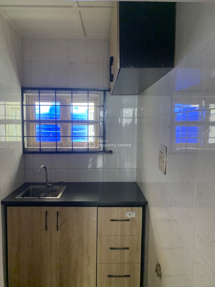 Luxury Mini Flat, Gra Phase 1, Magodo, Lagos, Mini Flat (room and Parlour) for Rent
