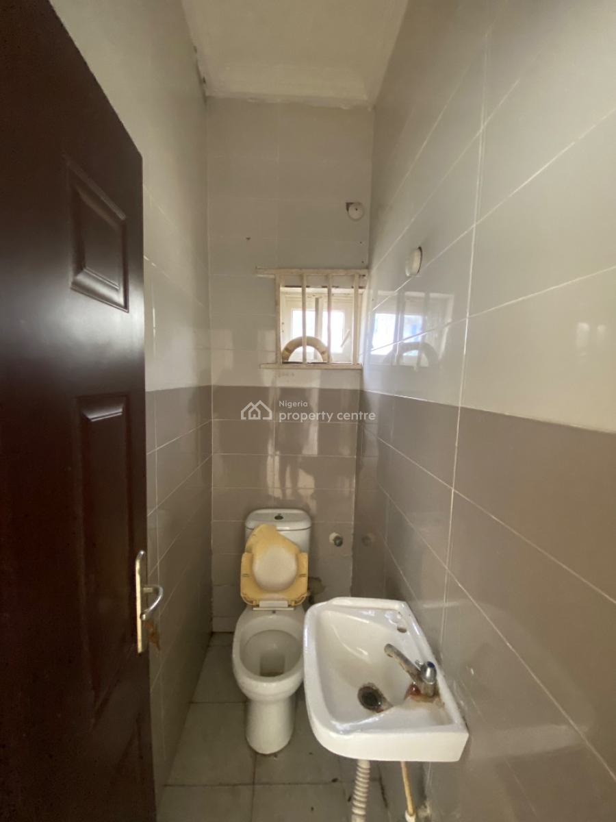 Super Luxurious 2 Bedroom Apartment (close to The Express), Pennysula Gardens Estate (beside Blenco), Sangotedo, Ajah, Lagos, Flat / Apartment for Rent