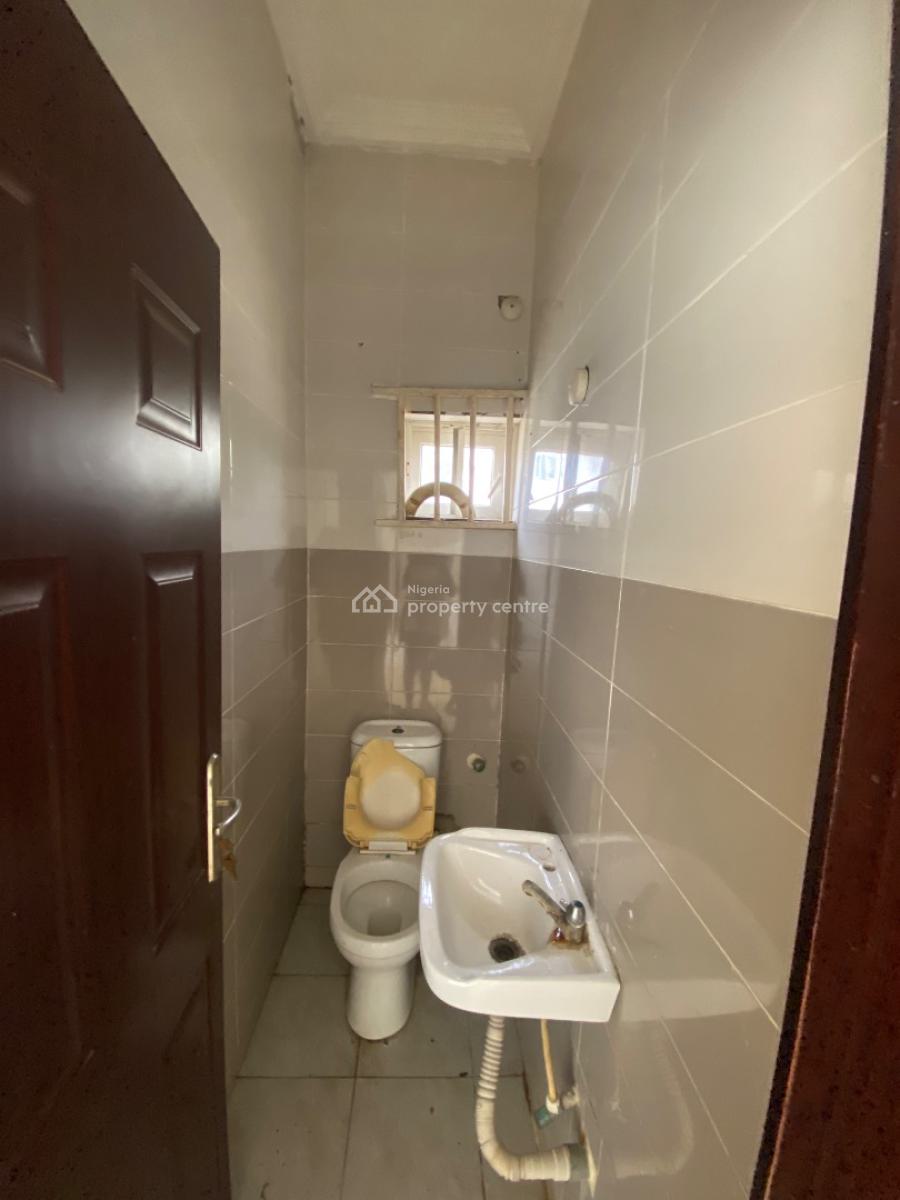 Super Luxurious 2 Bedroom Apartment (close to The Express), Pennysula Gardens Estate (beside Blenco), Sangotedo, Ajah, Lagos, Flat / Apartment for Rent