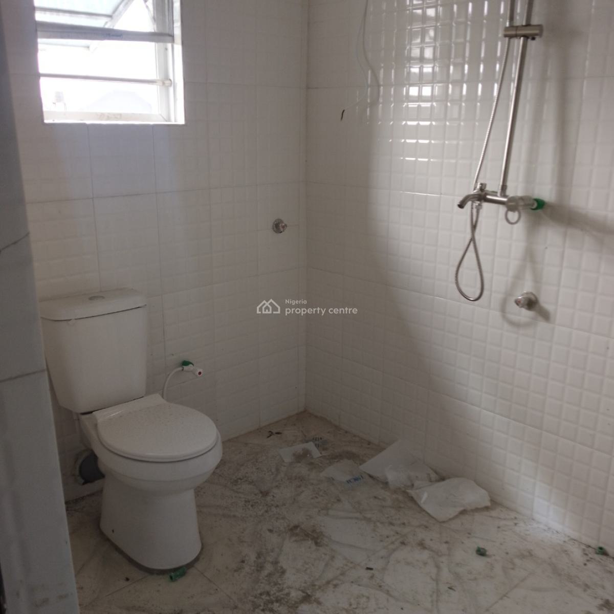 Luxury Newly Built 3 Bedroom Penthouse, Ago Extension Behind Community Bridge Bucknor, Ago Palace, Isolo, Lagos, Flat / Apartment for Rent