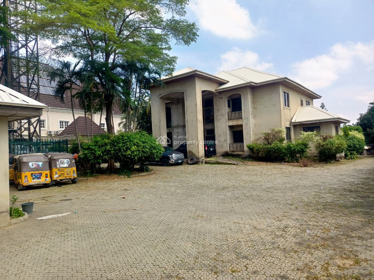 7bedsrooms Old Structure Duplex, Guest Charlet, 3beds Bq with a Land, 5th Avenue, Gwarinpa, Abuja, Detached Duplex for Sale