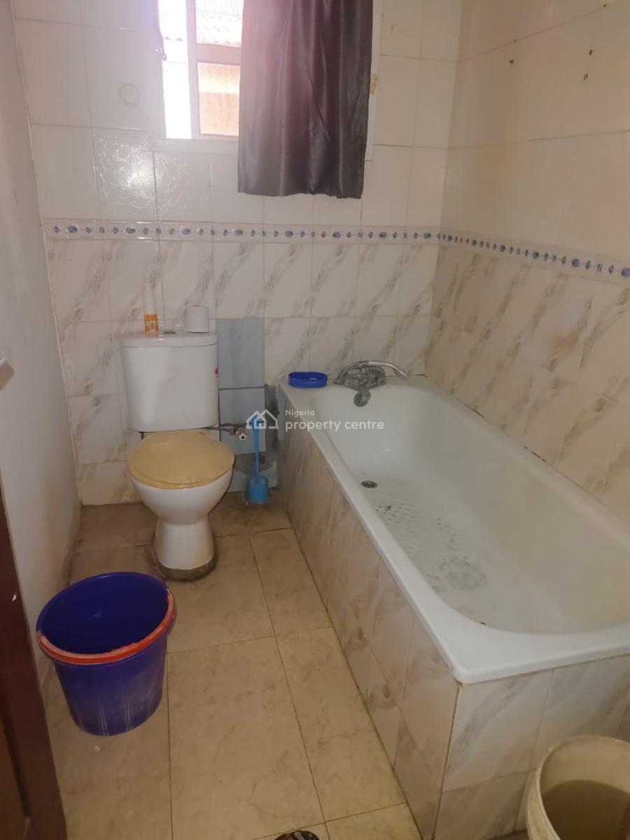 Standard 2 Bedroom Flat, Alpha Beach Road, Lekki, Lagos, Flat / Apartment for Rent