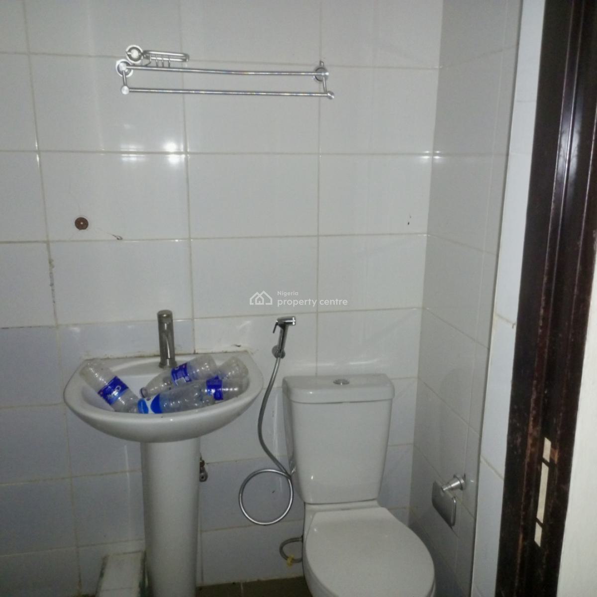 3 Bedroom Flat, Brains & Hammers City, Life Camp, Abuja, Flat / Apartment for Rent